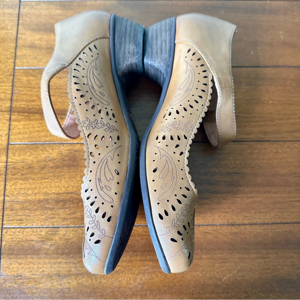 Taos Tango Tan Brown Leather Women Mary Jane Wedge Block Cutout Shoes Size 7 38 - Picture 6 of 10
